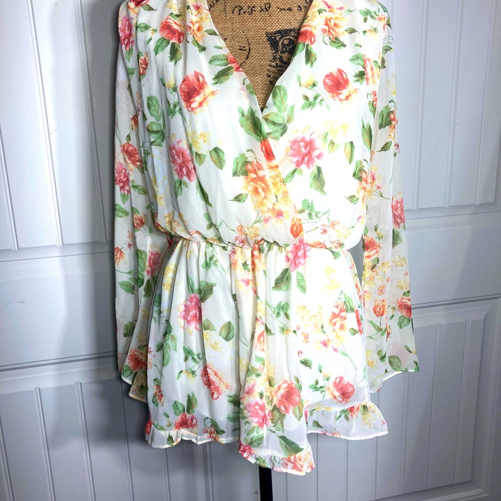 Honey Punch Floral Romper Small